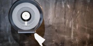 The Evolution of Movie Soundtracks: From Vinyl to Streaming in 50 Years - Cover Image